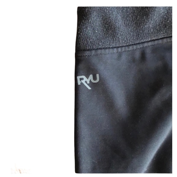 Ryu Jogger - Picture 3 of 4